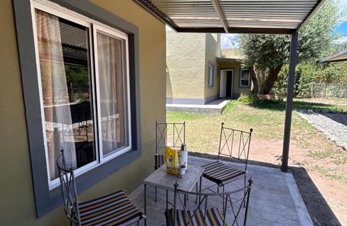 Carpinteria House | "Rincón de Olivos" Alojamiento entero en complejo con piscina