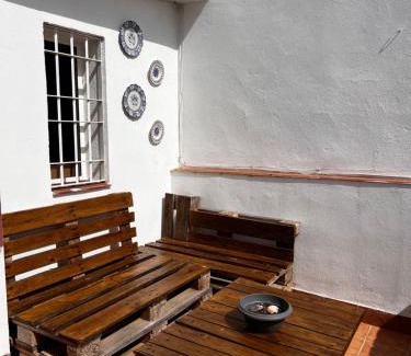 Jaen Apartment | Discover Rincón de Romo II: Pet-Friendly Hotel with Dining