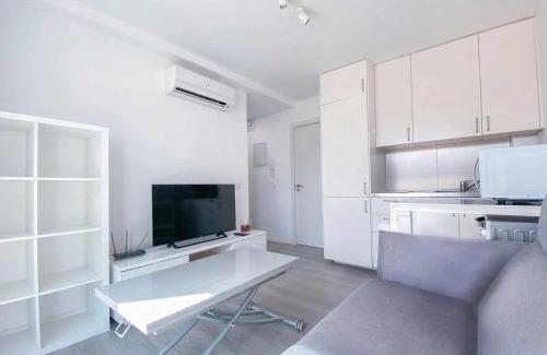 Pedregalejo Playa Apartment | Family-Friendly Pedregalejo Hotel in Málaga - 7.6/10 Rated