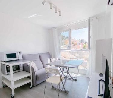 Pedregalejo Playa Apartment | Family-Friendly Pedregalejo Hotel in Málaga - 7.6/10 Rated