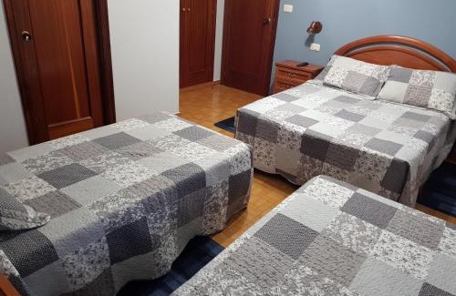 A Carrasca House | Budget-Friendly Stay at Rincón Do Demo with Pool Access