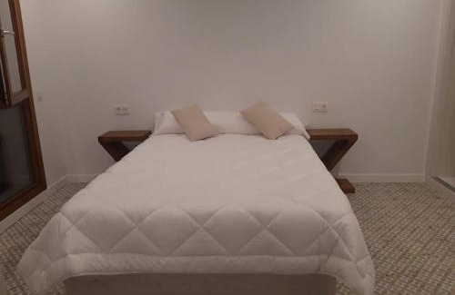 Soria Apartment | Modernist Retreat in the Heart of Soria - Pet Friendly & Rated 9.8