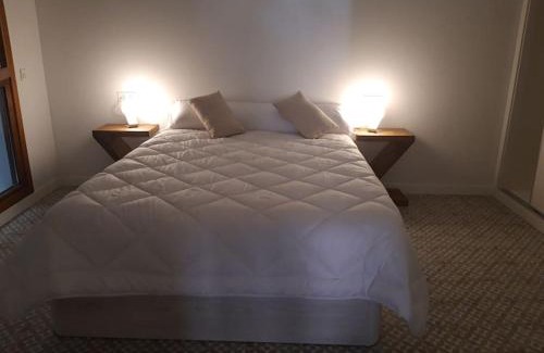 Soria Apartment | Modernist Retreat in the Heart of Soria - Pet Friendly & Rated 9.8