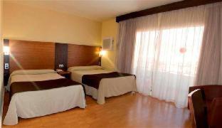 Rincon de la Victoria Hotel | Oceanfront Haven at Rincón Sol - 4-Star Guest Favorite