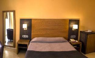 Rincon de la Victoria Hotel | Oceanfront Haven at Rincón Sol - 4-Star Guest Favorite
