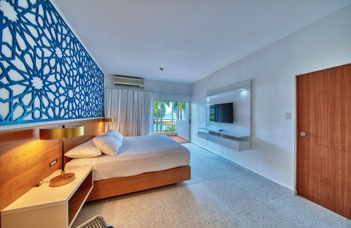 Rincon Hotel | Discover Rincon of the Seas - Grand Caribbean Hotel Oasis