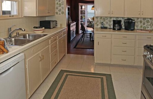 Carpinteria House | Beachfront Comfort at Rincon Retreat – Highly Rated Escape