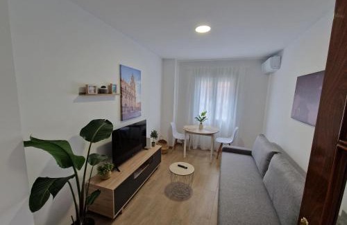 Jaen Apartment | Inviting Rinconcito en el Almendral: Family-Friendly Retreat