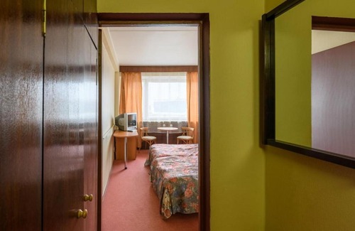 Bulatnikovskoe Hotel | Budget-Friendly Ring-Motel: Pet Friendly & Breakfast Included
