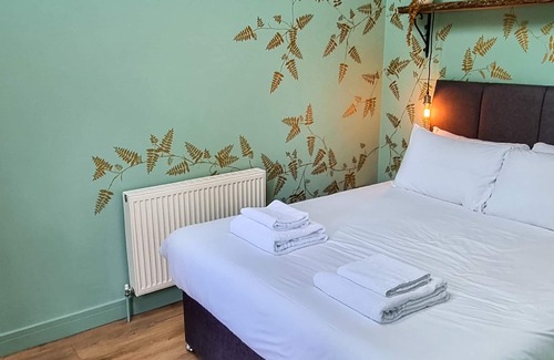 Hinton Blewett Hotel | Guest Rated 10/10: Ring O Bells Hinton Blewett Awaits