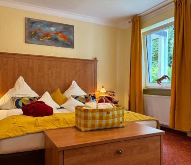 Unterallgau Hotel | Discover Vitalhotel Sonneck: Family-Friendly with Pool & Spa