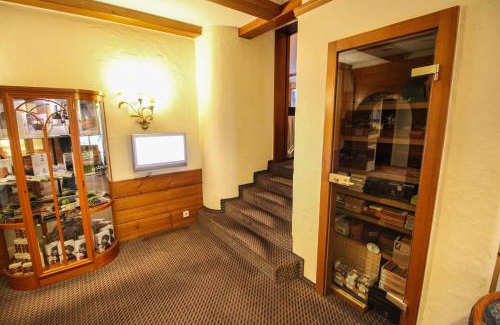 Stockach Hotel | Relax at Ringhotel Zum Goldenen Ochsen with Ocean View Pool
