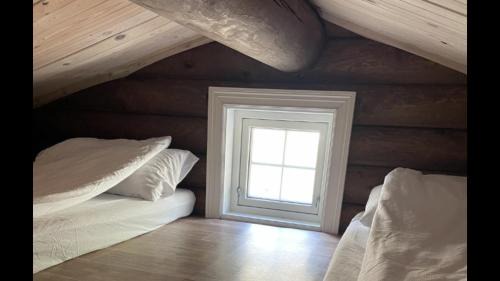 Møre og Romsdal House | Experience Ringstadsætra: Family-Friendly Getaway Awaits