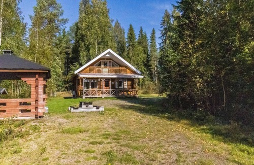 Tahkovuori House | Scenic Rinnepelto lomamökit: Lake View & Spa Retreat