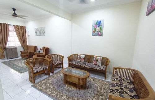 Taman Rinting House | Top-Rated Rinting Corner Islamic Homestay in Pasir Gudang