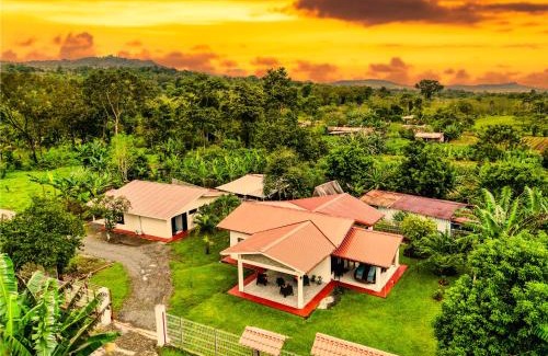 Northern Plains Apartment | Unforgettable Stay at Rio Celeste with Family-Friendly Comfort