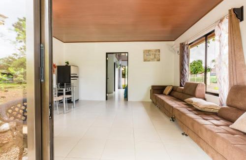 Northern Plains Apartment | Rio Celeste: Cozy Retreat with Air Conditioning, 4 Stars