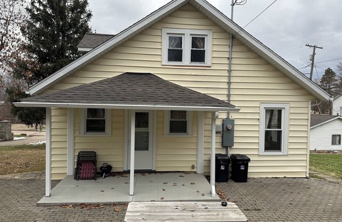 Kerr House | Perfect Getaway: Rio Grande "Dean Lewis" House Near Campus