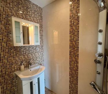 Lozenets Apartment | Bright 2BDR Rio Apartment Near NDK - Family Friendly Stay