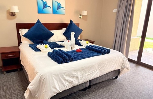 Malelane Cabin | Unforgettable Stays at Rio Vista Lodge - 4-Star Getaway