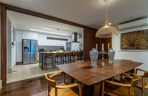 Jardim Botanico Villa | Inviting Getaway with Pool and Ocean Views in Jardim Botânico