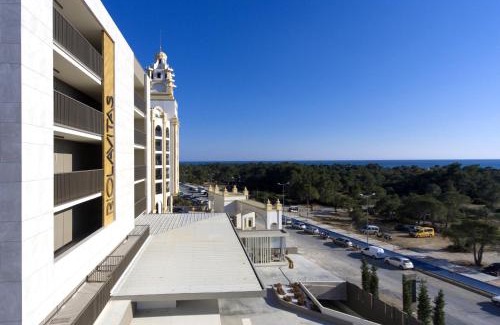 Sorgun Mahallesi Hotel | Riolavitas Resort & Spa: Oceanfront Retreat with Pool