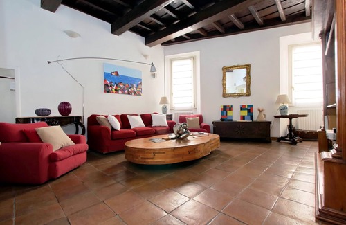 Trastevere Apartment | Ripa Terrace Apartment: Exceptional Stay in Trastevere
