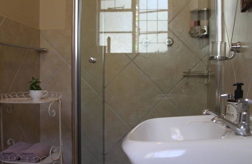 Kouga Hotel | Ripple Hill Hotel: Guest Rated 8/10 with Pool & Dining