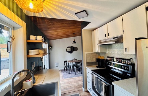Gold Bar House | Ripple & Roam - Pet friendly riverfront w/Hot Tub, Grill & Fire-pit in Gold Bar