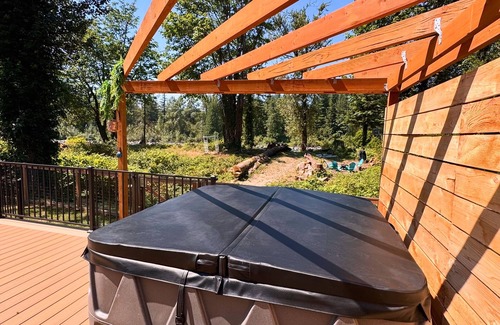 Gold Bar House | Ripple & Roam - Pet friendly riverfront w/Hot Tub, Grill & Fire-pit in Gold Bar