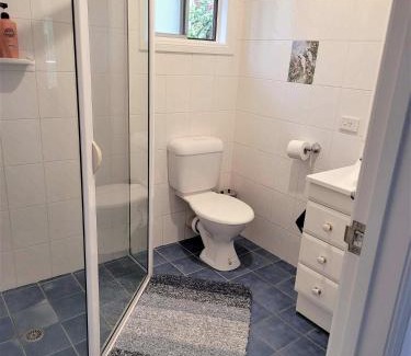 Lilli Pilli House | Riptide: 4-Star Retreat with Family & Pet-Friendly Perks