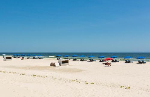 Fort Morgan House | Riptide: Family-Friendly Retreat with Pool & Hot Tub