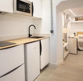 Celanova Apartment | Cozy Riquiña Celanova: Pet & Child Friendly Retreat