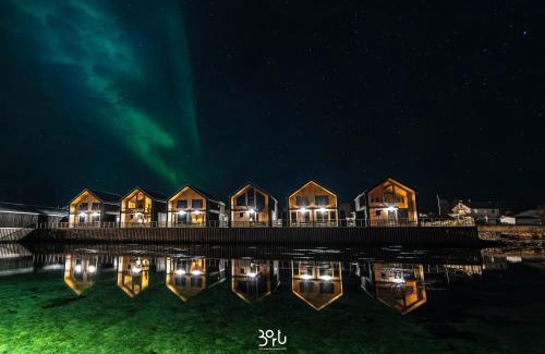 Risøyhamn Apartment | Experience Comfort at Risøyhamn Sjøhus AS with Hot Tub Access