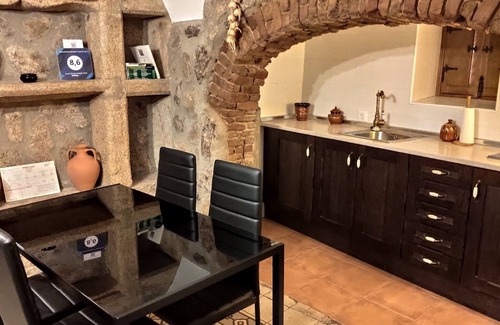 Santa Cruz de la Sierra Cottage | Risco Chico Rural Suite: Relax with Spa and Hot Tub