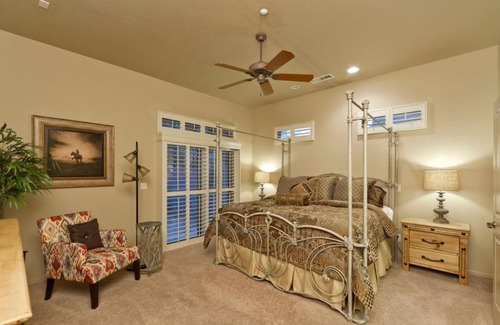 Carefree House | Family-Friendly 3 BR Rise and Shine Retreat by Casago