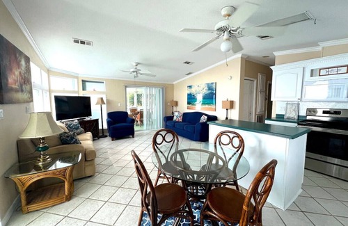 Cutthroat Harbor Estates House | Rise And Shine On The Water