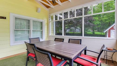 Saugatuck House | Unwind at Rise n Shine: Pet-Friendly & Rated 9.9/10