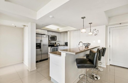 South Padre Island House | Experience Paradise at Stylish Bayview Condo Resort