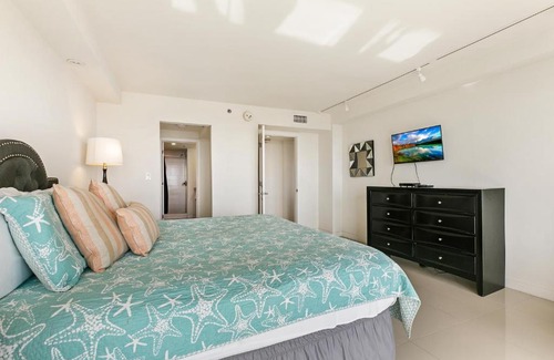 South Padre Island House | Experience Paradise at Stylish Bayview Condo Resort