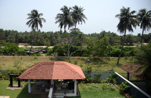 Raichak Villa | Enchanting Rishani-alay: Family-Friendly Retreat by the Ganges