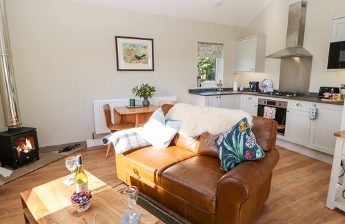 North York Moors National Park Cottage | Romantic Retreat at Rising Sun Cottage with Spa & Hot Tub