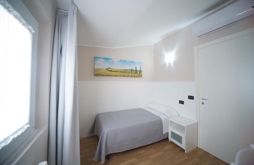 Morciano di Romagna Hotel | Welcoming Risorgimento: Pet-Friendly Stay with Dining Options