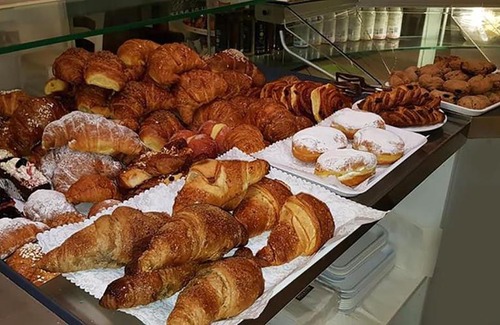 Morciano di Romagna Hotel | Welcoming Risorgimento: Pet-Friendly Stay with Dining Options