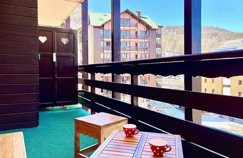 Risoul Apartment | Exceptional RISOUL 1850: Ski-in/Ski-out with WIFI & Balcony