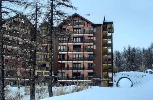 Risoul Apartment | Exceptional RISOUL 1850: Ski-in/Ski-out with WIFI & Balcony