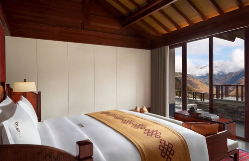 Jiuzhaigou Hotel | Experience Rissai Valley: A Ritz-Carlton Reserve Escape