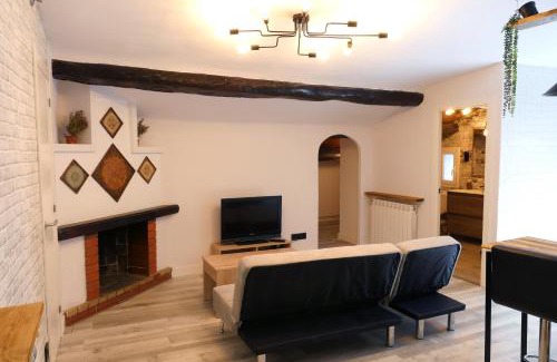 Tremp Apartment | Rita: Ideal Apartment for Two, Pet Friendly & Wheelchair Accessible