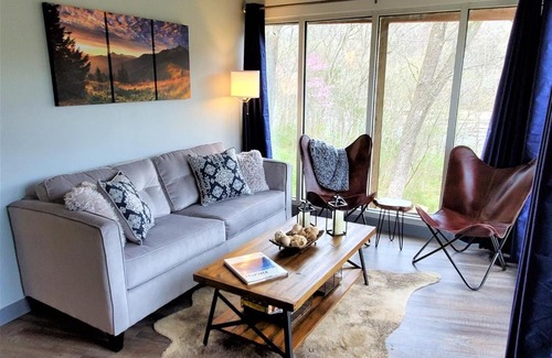 Stanley House | Family-Friendly Retreat at Rita's Rapids with Great Amenities