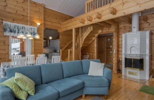 Mantyharju House | Relaxing Retreat at Ritalahti with Scenic Lake View